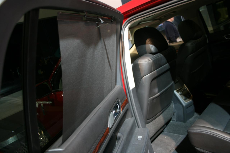 Illustration for article titled 2010 Lincoln MKT: Crossover For The Super-Segmented Masses
